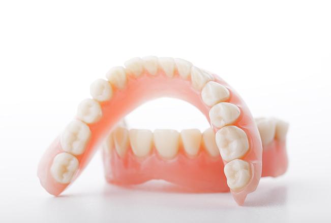 Full Dentures | Sana Dental | General & Family Dentist | North Edmonton